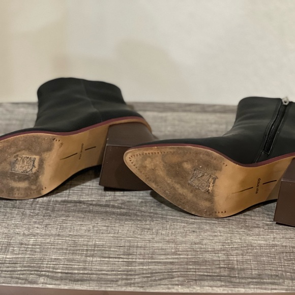 dolce vita Terrie Bootie- Black - Picture 6 of 6